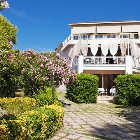 I Tre Leoni Affittacamere Civitavecchia Exterior photo